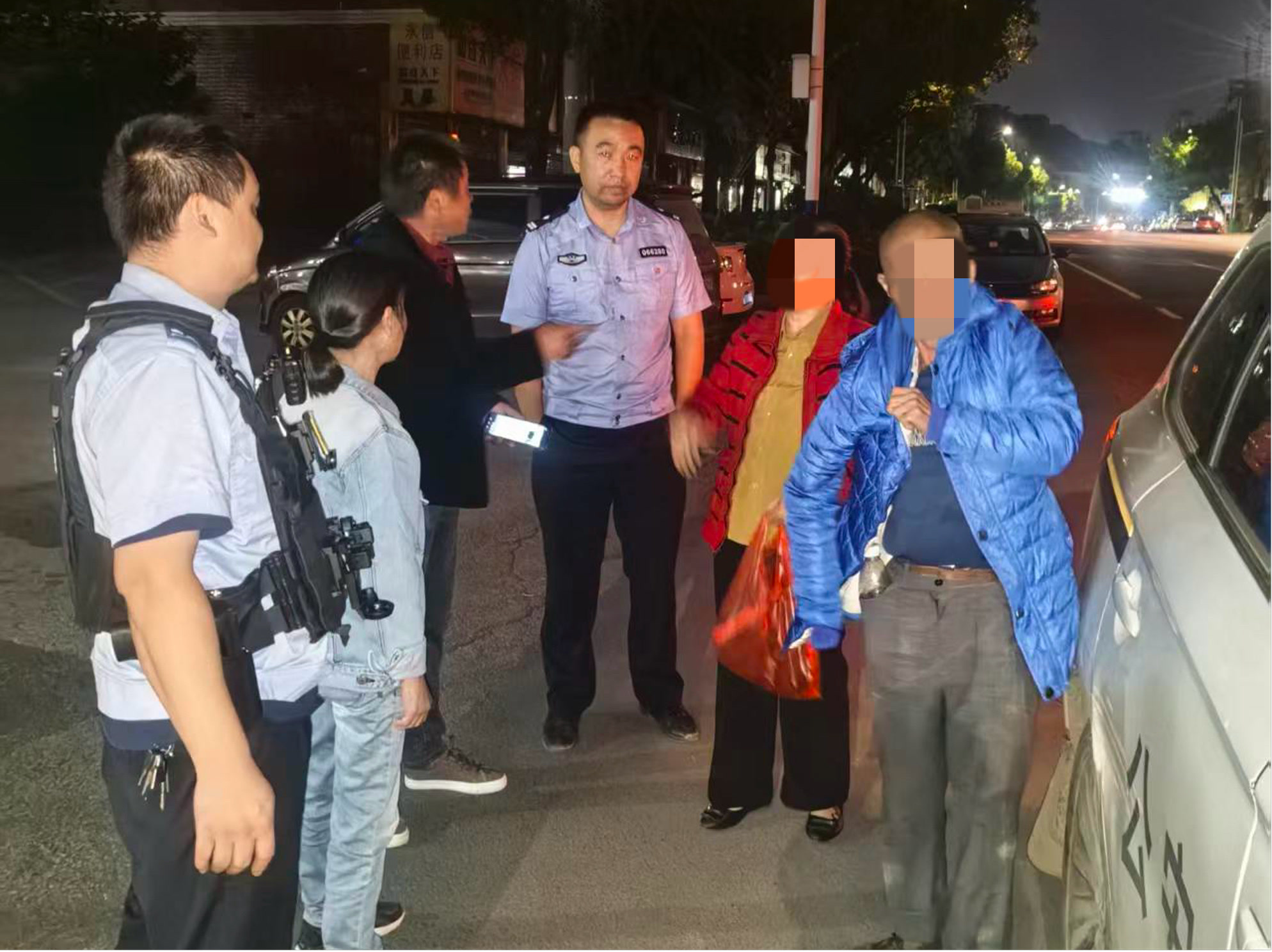 秋夜暖心接力：檀江街道连夜护送走失10日群众回家